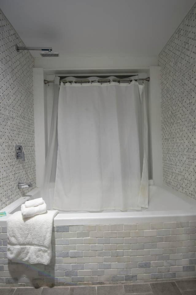 4 Bedroom - Sleeps 8! Celebrity Villa Next To Frenchman St ニューオーリンズ エクステリア 写真